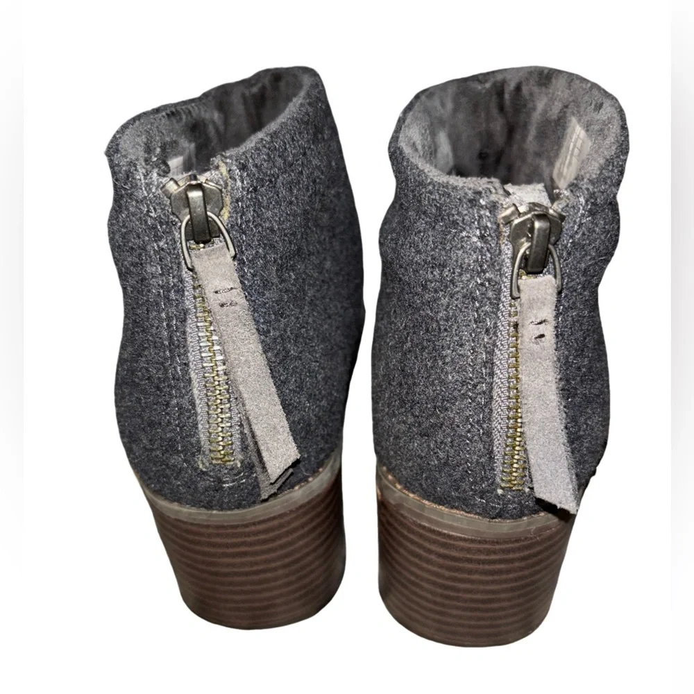 Toms Lacy Grey Suede Wool Booties 8
